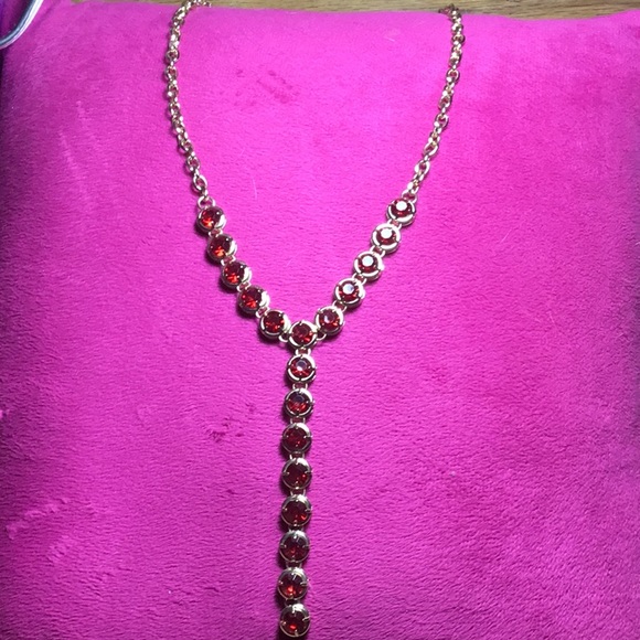 Red diamond drop necklace - Picture 2 of 3